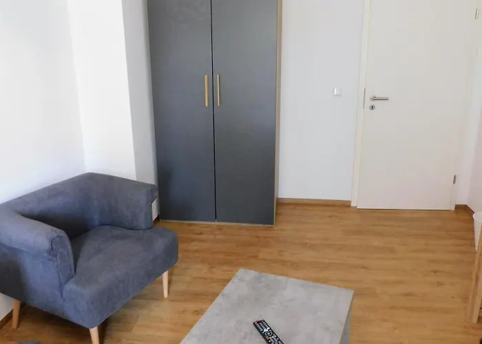 In Magdeburg-salbke Mit Balkon Und Wifi Lägenhet