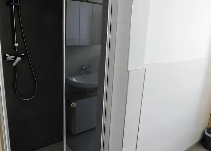 Lägenhet In Magdeburg-salbke Mit Balkon Und Wifi